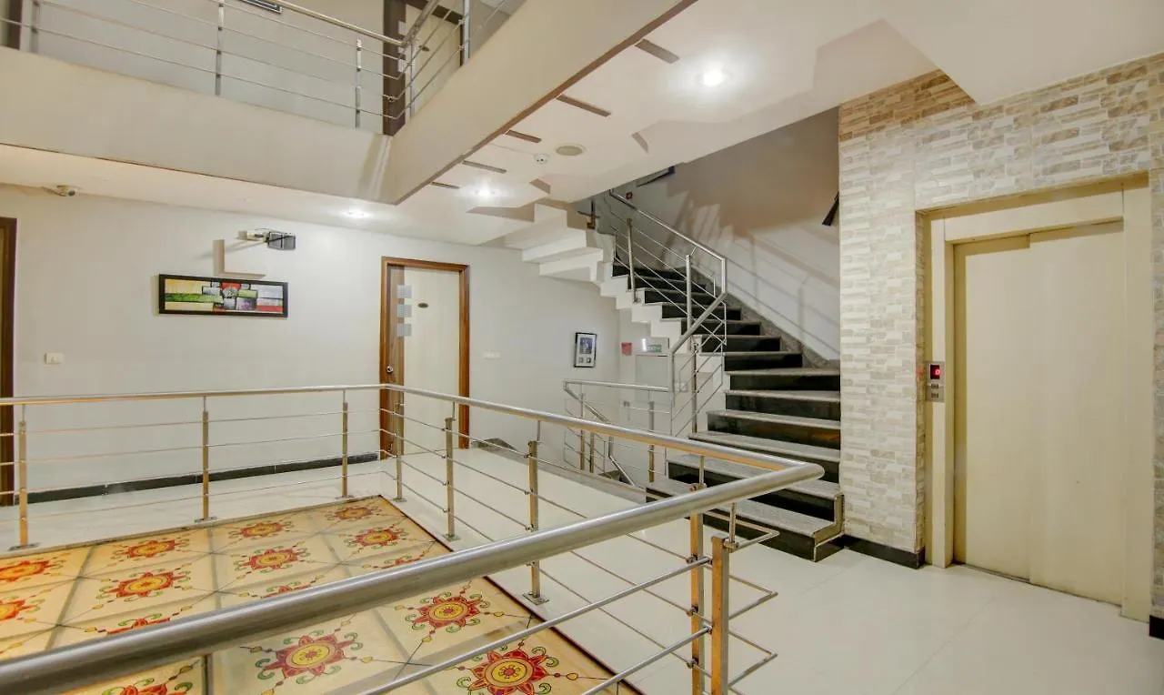 Treebo Rockwell Plaza Hotel Delhi  3*, Delhi (National Capital Territory of India)