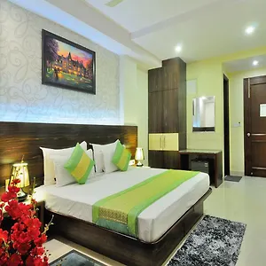 Sky Rich International - 05 Mins From Karol Bagh Metro Station Hotel